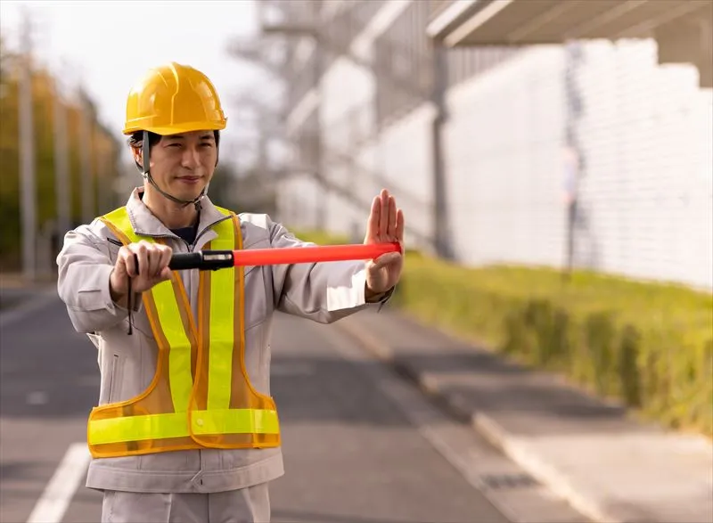 ヘルメットが警備業務で必要な理由とは